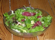 Salade de poires et avocats au magret fumé