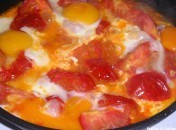 Tomates aux oeufs Tomates aux oeufs