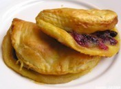 Petits chaussons aux pommes et aux airelles Petits chaussons aux pommes et aux airelles