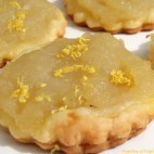 Tartelettes feuilletées aux pommes, miel, citron