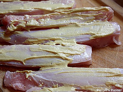 Lapin badigeonné de moutarde