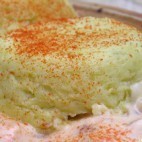 Petits flans de poireaux au sablon de tomates, sauce Mercotte