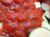 Gratin tomates/courgettes, sauce tomate