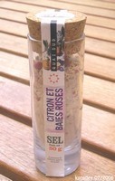 Sel au citron et aux baies roses