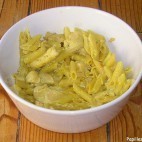 Pâtes aux rubans de courgettes et poulet au curry