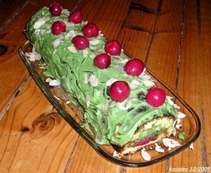 Bûche de Noël pistache griottes Bûche de Noël pistache griottes