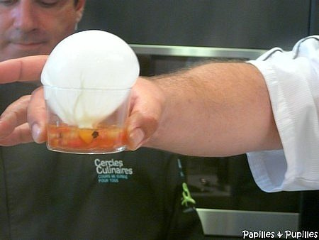 Verrine de tartare de tomates, bulle de mozzarella Bulle de Mozzarella par Fabrice Biasiolo