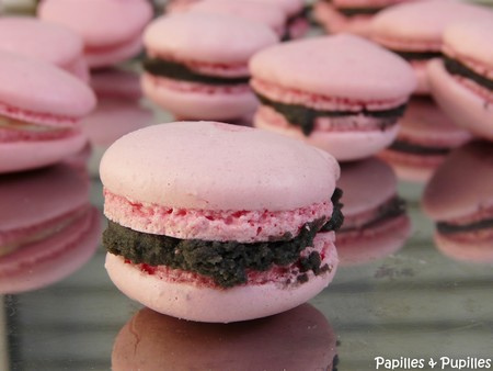 Macarons au sésame noir