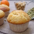 Muffins aux zestes d’orange, cardamome et noisettes
