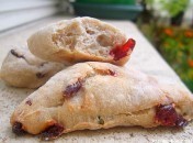 Petits pains aux airelles et aux pistaches Petits pains aux airelles et aux pistaches
