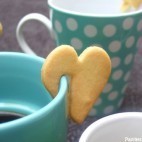 Le sablé à accrocher sur la tasse à café ! so chic !