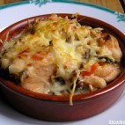 Cassolettes gratinées de Saint Jacques, crevettes et saumon