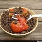 Salade de lentilles aux tomates confites et au vinaigre de tomates