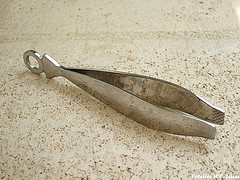 Pince pour ôter les arêtes de poisson