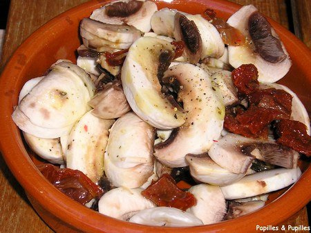 Image Papilles et Pupilles - Salade de champignons et tomates séchées