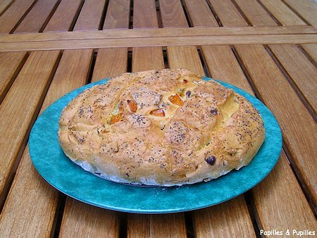 Pain aux abricots et aux noisettes Pain aux abricots et aux noisettes