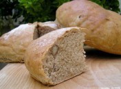 Pain de l’écureuil aux noisettes et quatre épices Pain de l’écureuil aux noisettes et quatre épices – World bread day ’06