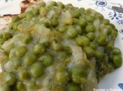 Petits pois braisés aux oignons nouveaux et à la salade façon Jamie Oliver