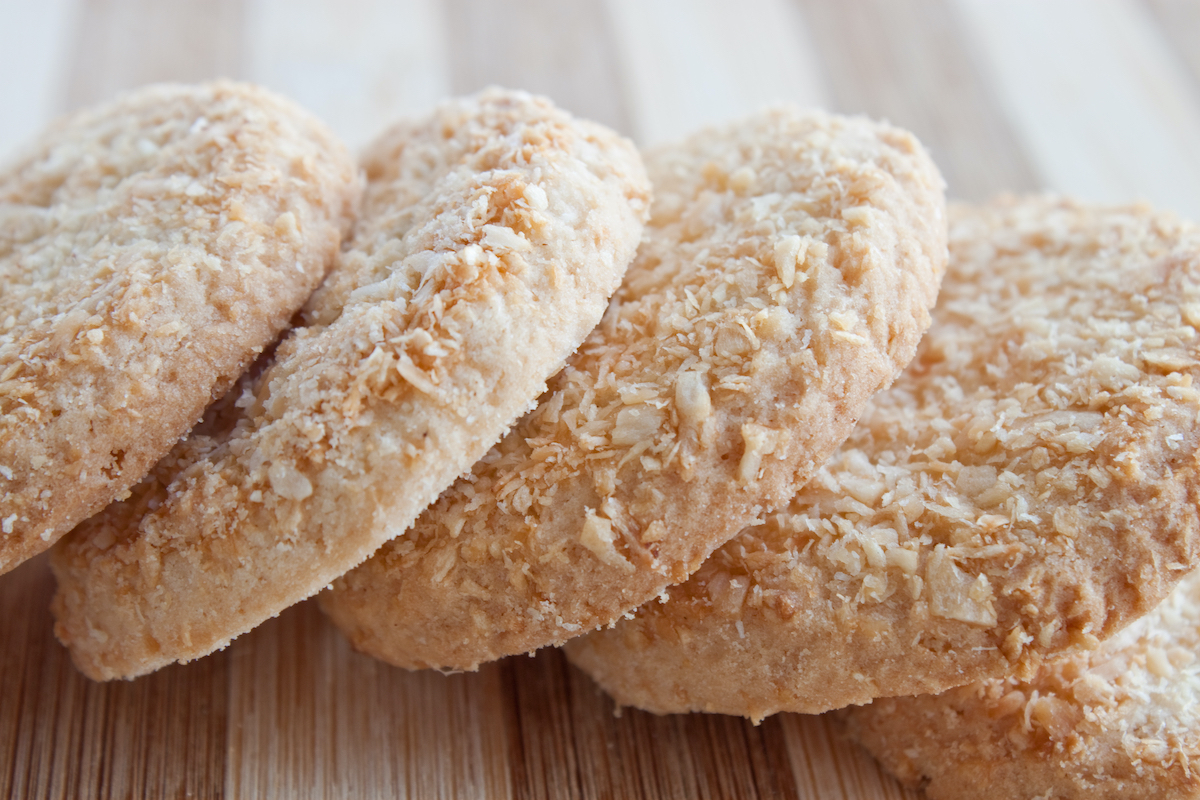 Biscuits à la noix de coco ©Anastasia Petrova - Shutterstock
