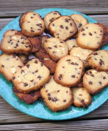 Cookies aux noix de macadamia, pépites de chocolat et sirop d'érable