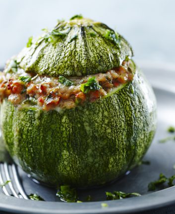 Courgettes farcies © Liv friis-larsen. shutterstock