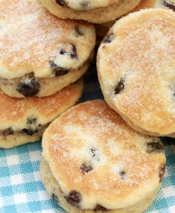 Galettes aux raisins, au sucre, et à la cannelle