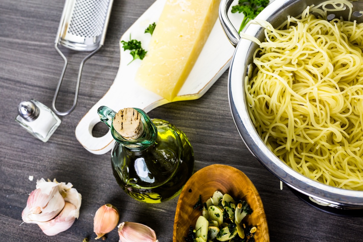 Pâtes à l'ail et huile d'olive ©shuttestock