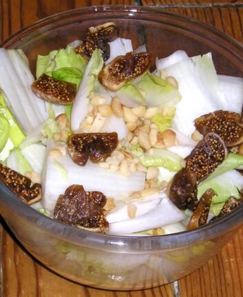 Salade d'endives, figues et noix de Macadamia