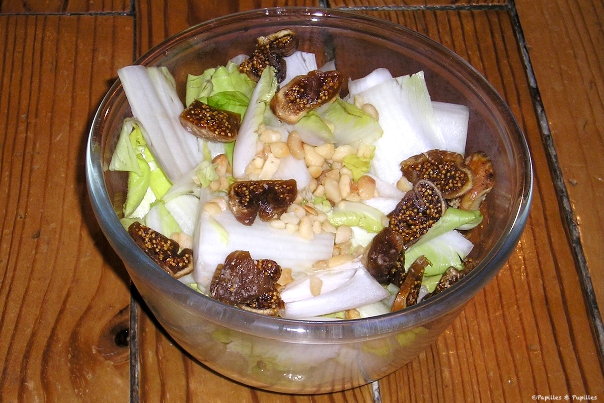 Salade d’endives aux figues et noix de macadamia, prête à servir