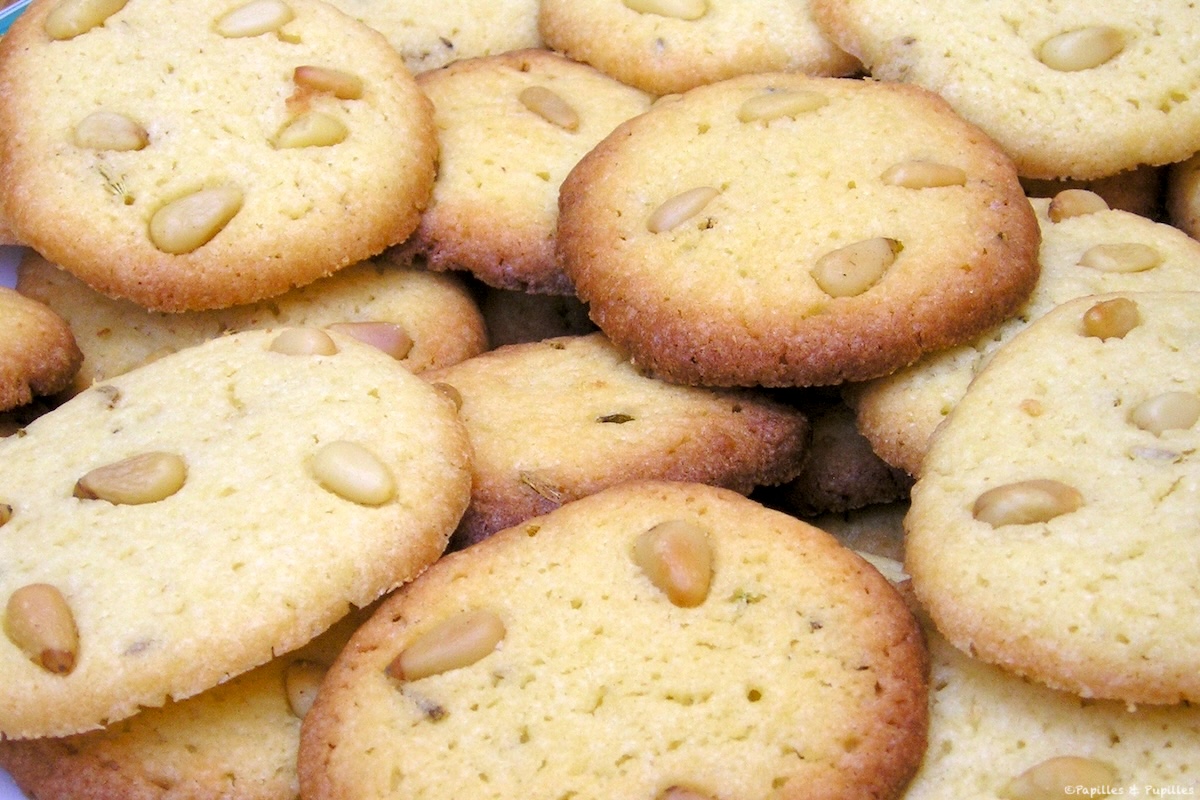 Biscuits aux graines de fenouil et pignons de pin