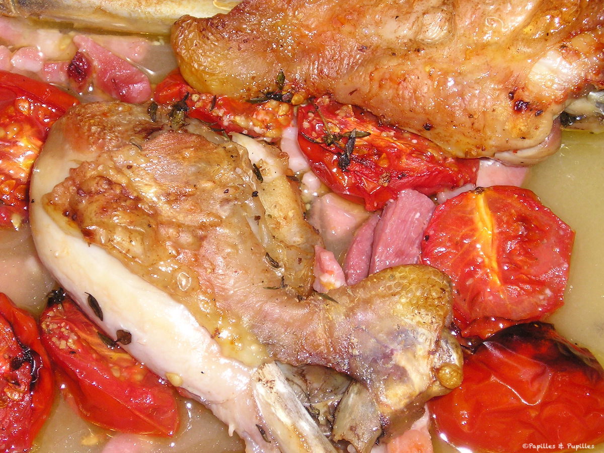 Cuisses de poulet au thym et à la tomate au four 