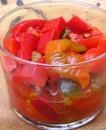 Salade de poivrons rouges grillés