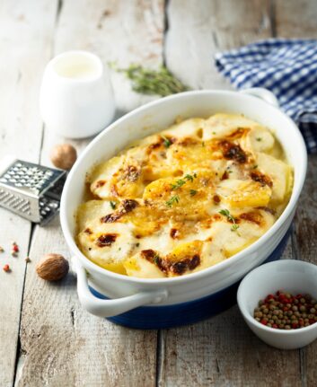 Gratin de pommes de terre aux champignons ©MariaKovaleva. shutterstock