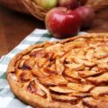 Tarte fine aux pommes © Soloviova Liudmyla shutterstock