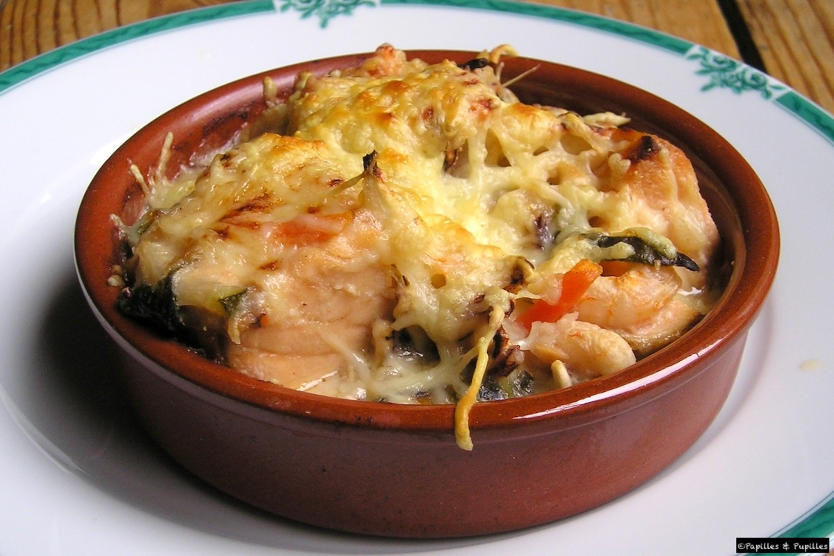 Cassolettes gratinées de Saint Jacques, crevettes et saumon 