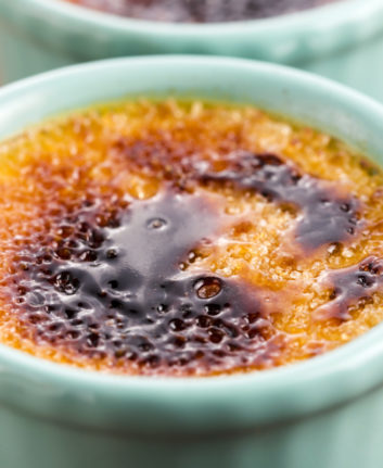 Crème catalana © joanna wnuk shutterstock