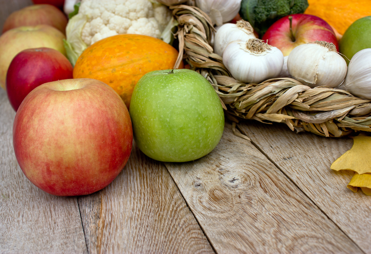 Fruits et légumes crus © lola1960 shutterstock
