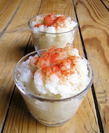 Purée d'héliantis au sablon de tomates