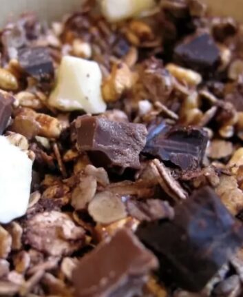 Granola aux 3 chocolats