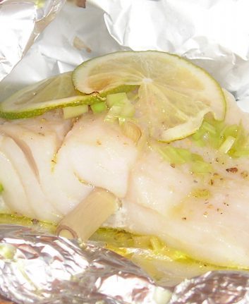 Papillote de lieu à la citronnelle