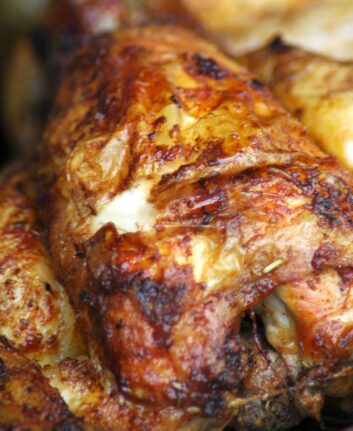 Poulet rôti à l'ail, vin blanc et citron