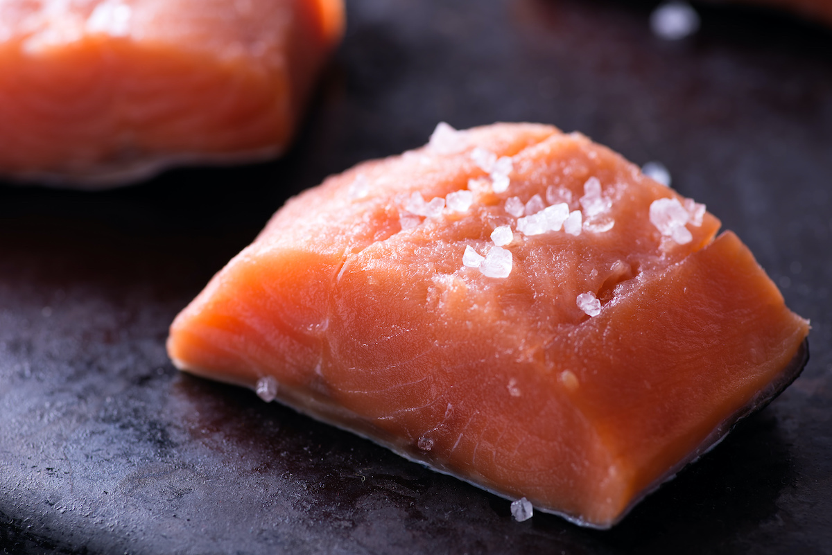 Saumon cru ©Katerina Belaya shutterstock
