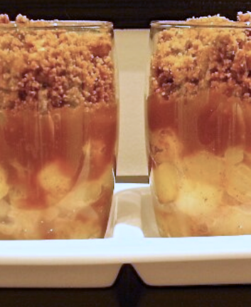 Verrines pommes crumble caramel au beurre salé sans oeufs