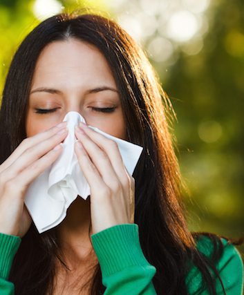 Allergie saisonnière ©InesBazdar shutterstock