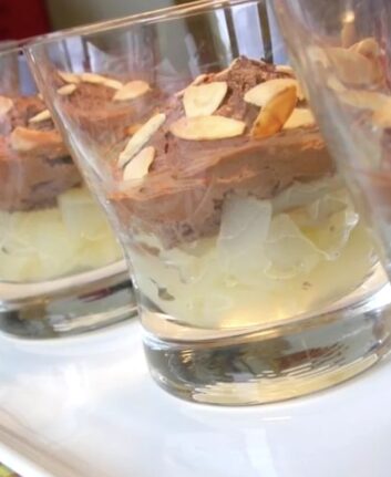 Mousse au chocolat aux poires - sans oeufs, lait, gluten