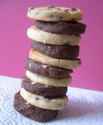 Cookies au beurre de cacahuètes et perles craquantes sans oeufs