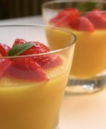 Crème de fruits exotiques aux fraises
