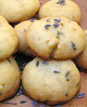 Sablés à la lavande et aux pignons de pin