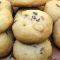 Sablés à la lavande et aux pignons de pin