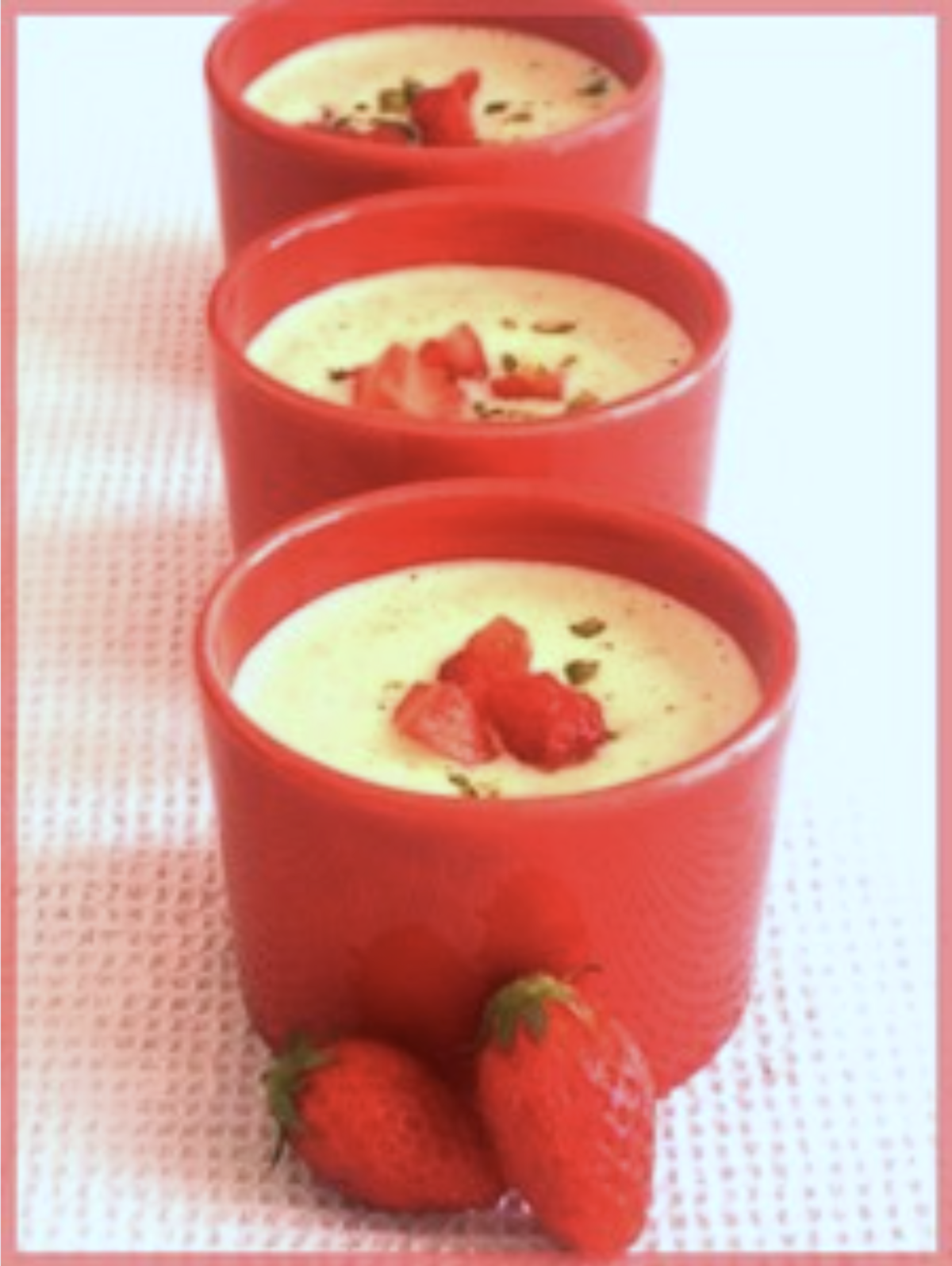 Soupe de fraises à la pistache sans oeufs sans gluten possible sans lait
